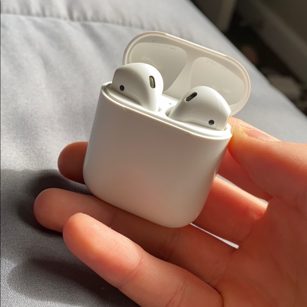 Apple AirPods